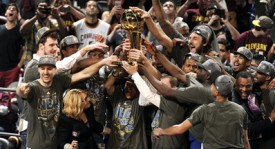 5笔签约正式达成！雄鹿签下强援，字母哥承诺留守开启新赛季