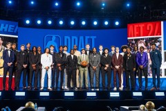 杜兰特续约尘埃落定：火箭队面临抉择，热火队暗藏野心